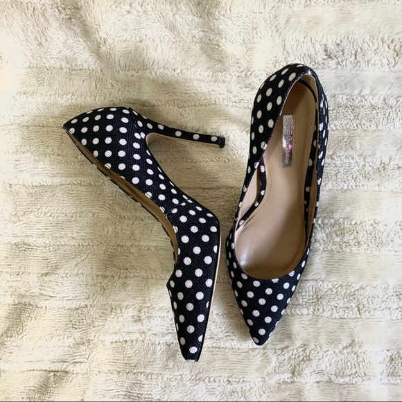 BCBGeneration Treasure Pointed Toe Classic Pumps - Picture 2 of 8